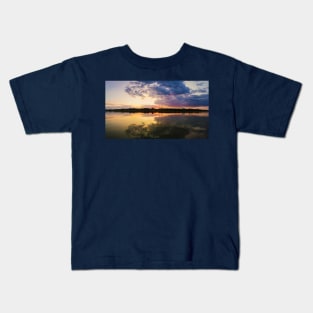 sunset reflection pano Kids T-Shirt